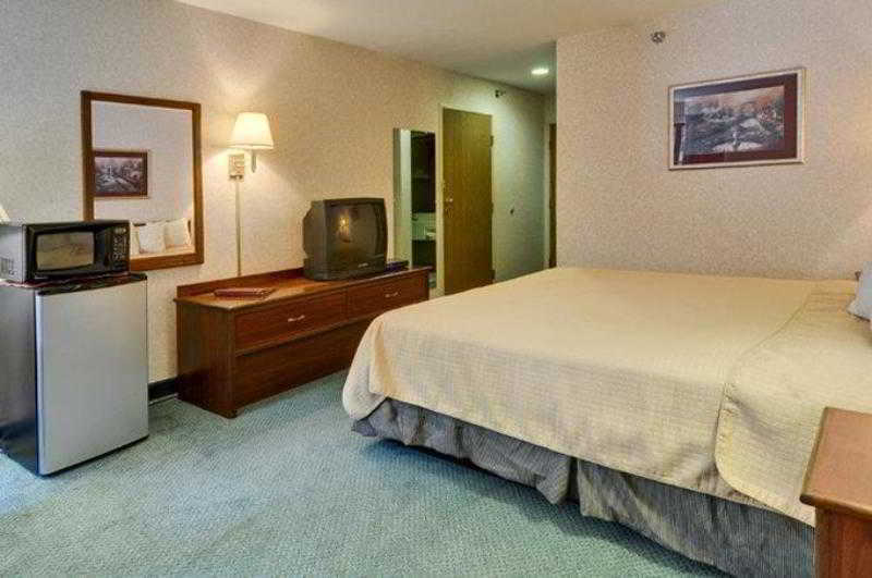 Best Western Plaza Hotel Saugatuck Zewnętrze zdjęcie